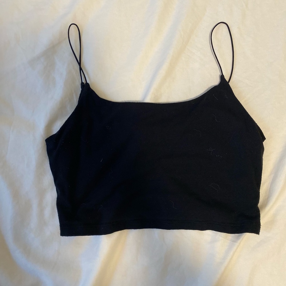 Aritzia crop tank! Can’t go wrong with black!